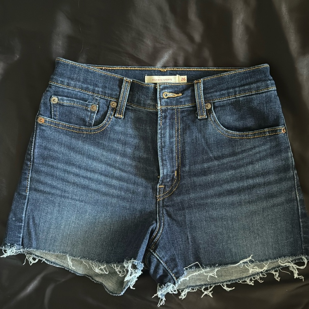 Levi’s high rise denim shorts, size 26